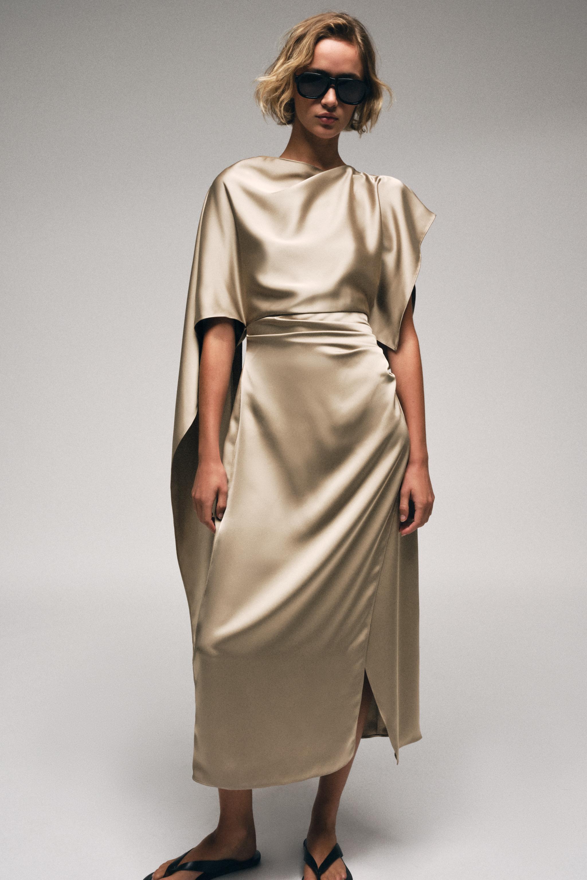 ROBE MIDI SATINÉE EFFET CAPE